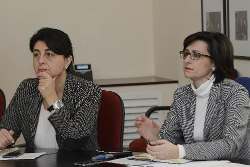Mariagrazia Santoro (Assessore regionale Infrastrutture e Territorio) e Sara Vito (Assessore regionale Ambiente ed Energia) all'incontro sulla messa in sicurezza del Tagliamento - Trieste 16/11/2017